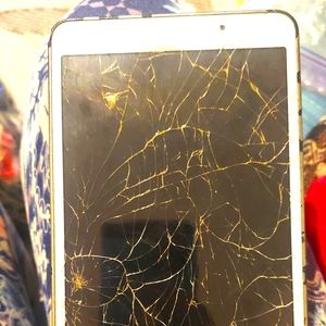 Damaged tablet